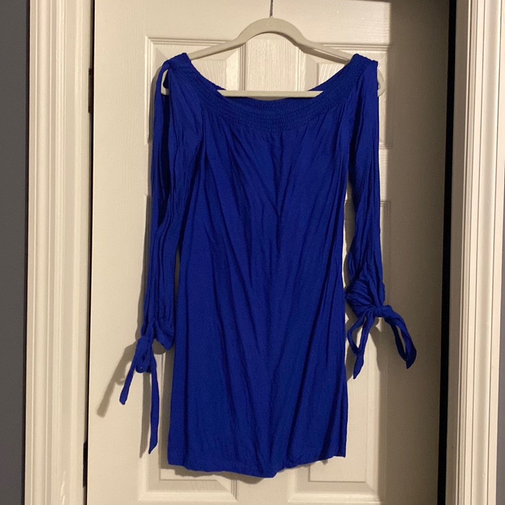 Bebe Bright blue off the shoulder dress. Size small